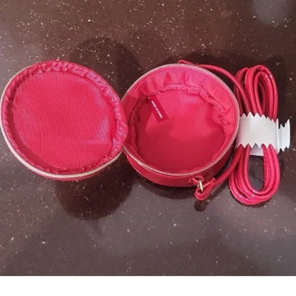 Marc Jacobs Red Round Crossbody Bag - Picture 8 of 12